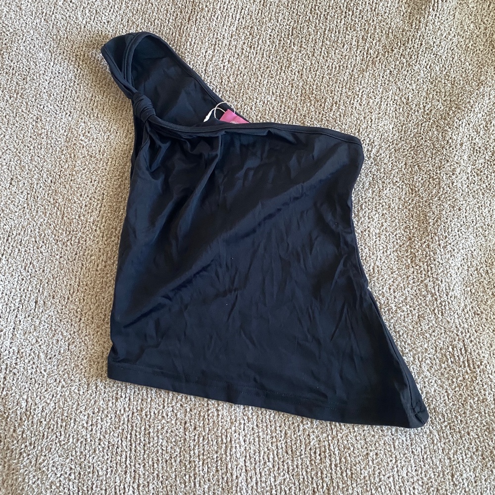 Edikted asymmetrical black top